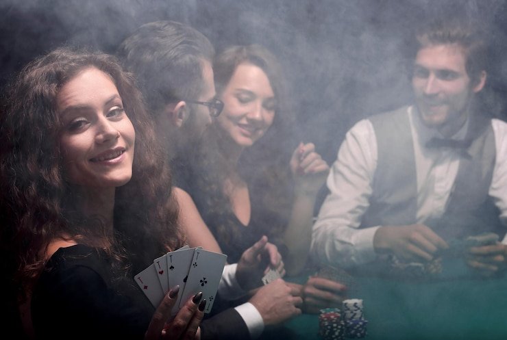 Interface meja Casino Hold'em dengan opsi taruhan yang jelas dan informatif